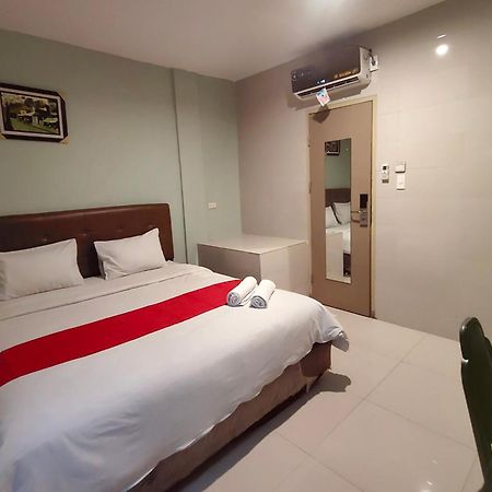 Permata Inn Medan Exterior foto