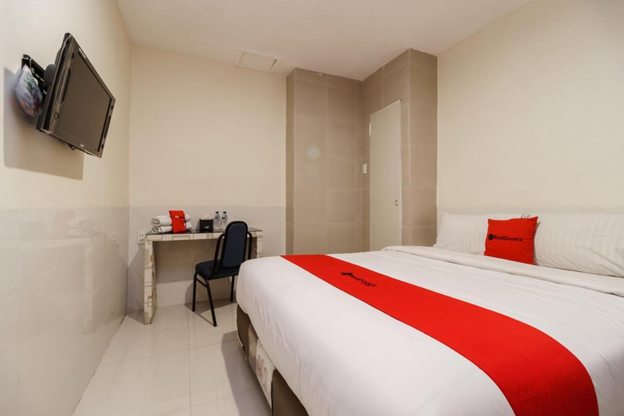 Permata Inn Medan Exterior foto