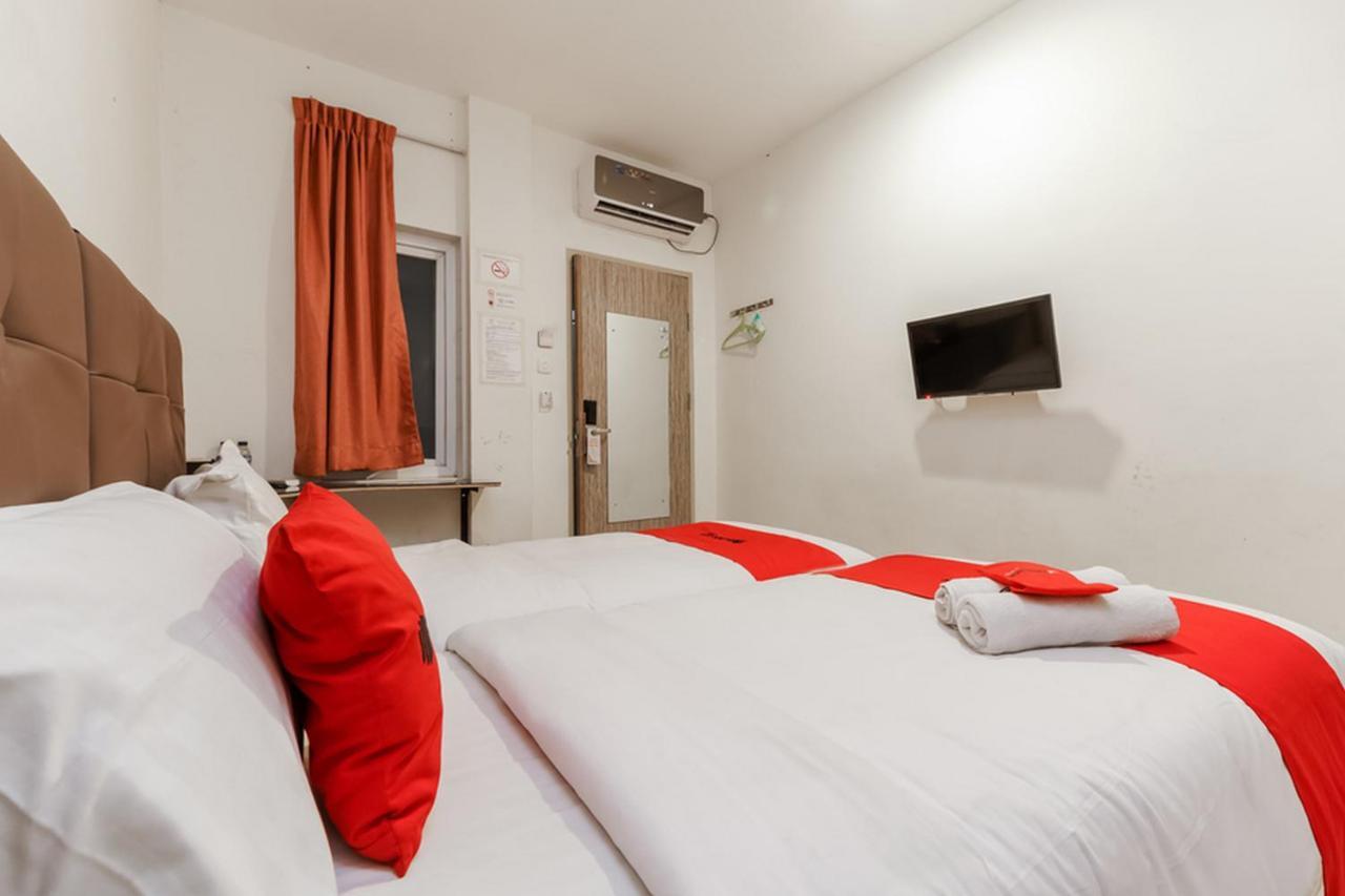 Permata Inn Medan Exterior foto